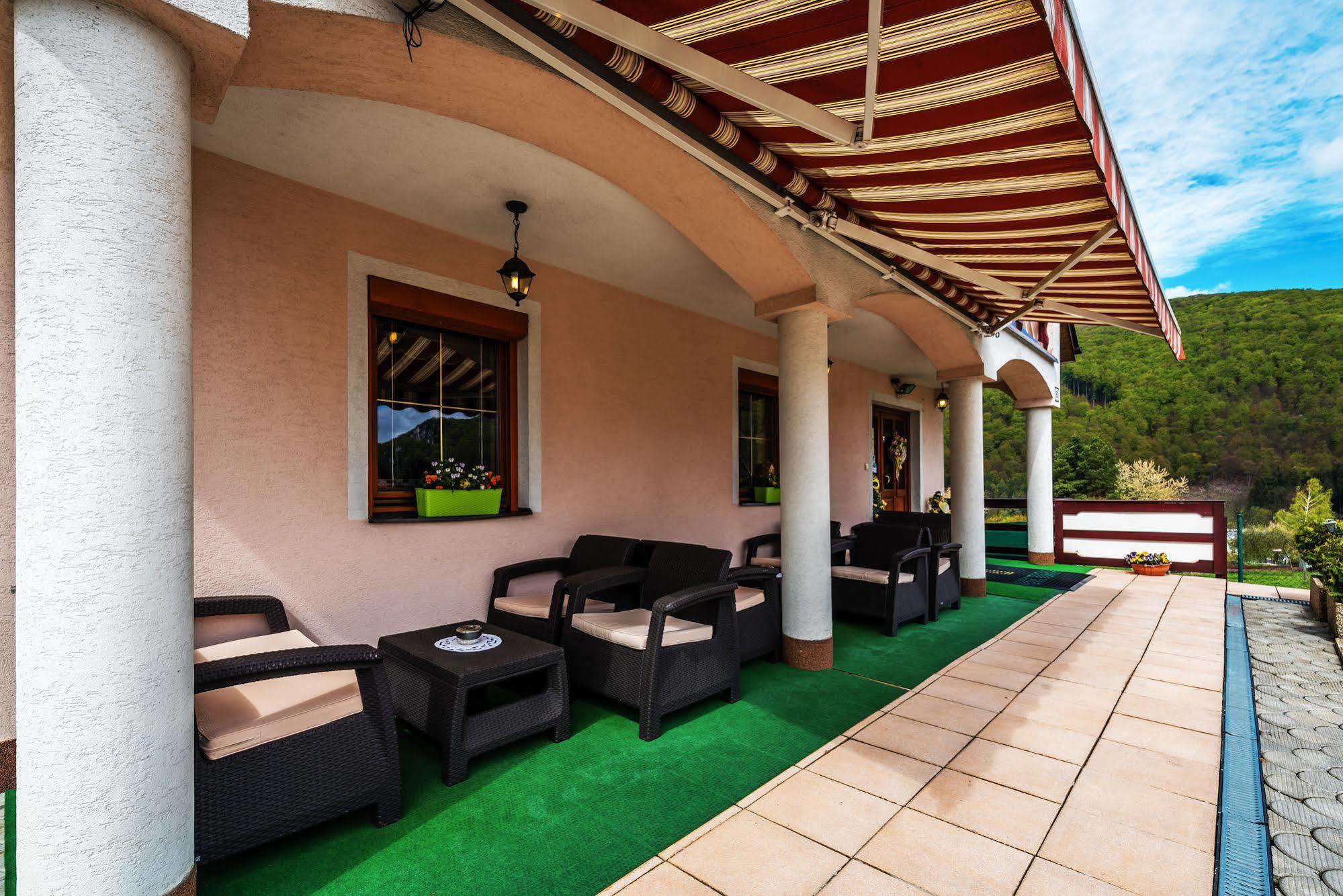 Vila Viktória Rajecké Teplice Exterior foto
